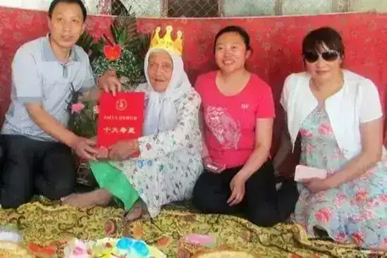 “中国第一寿星”135岁的她：养生7个习惯，看看都是什么