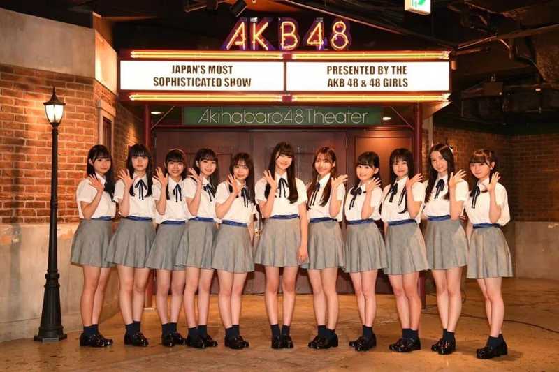 平均17岁！AKB48第17期生公开亮相