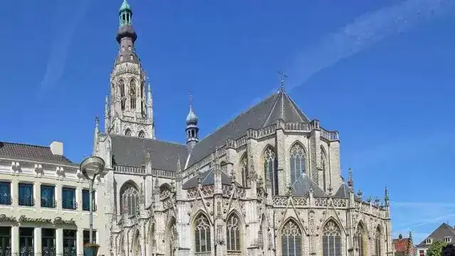 中世纪中后期哥特式建筑的典型