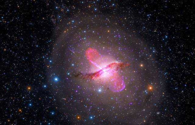 早期宇宙中从黑洞中探测到的巨大喷流