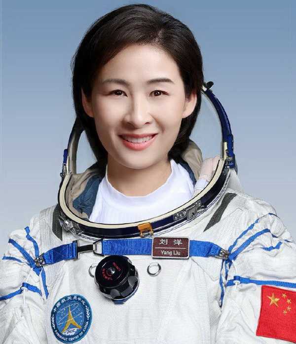 中国首位飞天女航天员再登太空 刘洋事迹简介