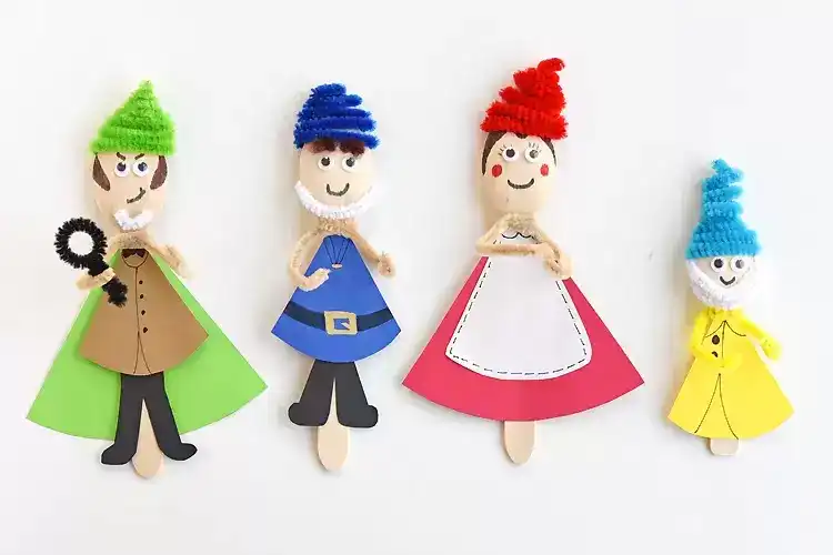 扭扭棒配合彩纸做的小木偶，简单又可爱，幼儿园小朋友的最爱