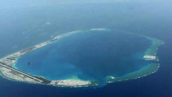 南沙群岛有230多座岛礁，哪座岛屿面积最大，是我们实控吗？