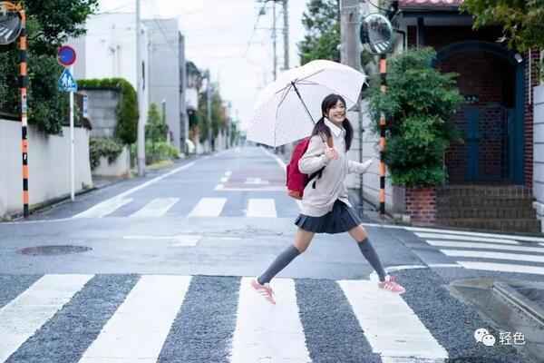 日本最可爱高中生丨吉田莉樱