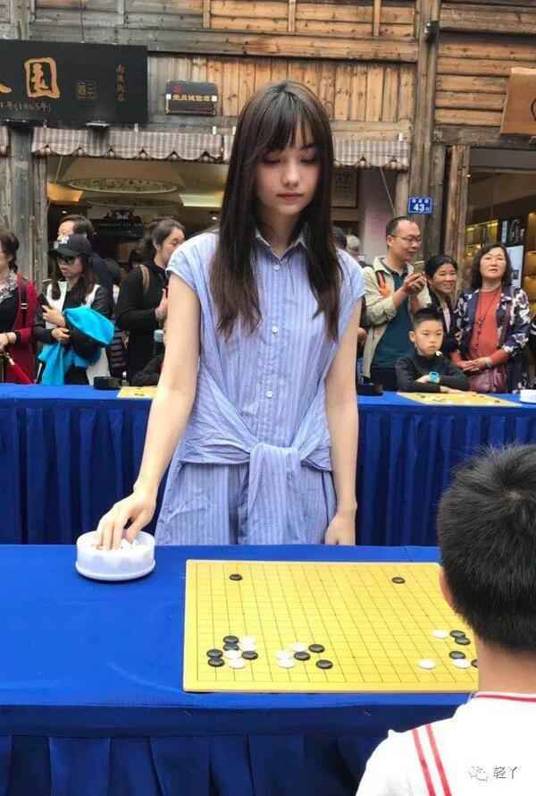 小清新美女:围棋女神火了，千年一遇的美少女