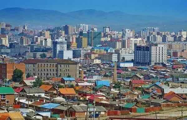 蒙古国因何经济下滑？