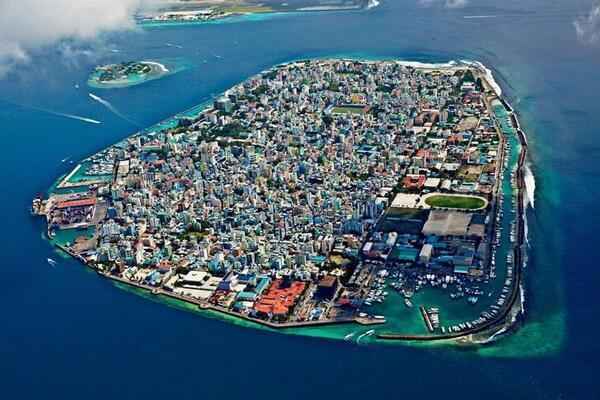马尔代夫不为人知的另一面，绝美风景的背后，依旧是个人间社会