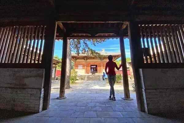 山西 · 南禅寺 - 亚洲现存最早木构建筑