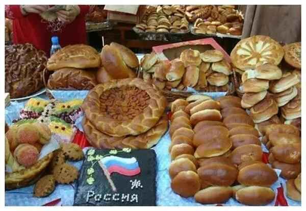 俄罗斯饮食文化，俄罗斯人的一日三餐都吃什么？