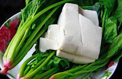 菠菜和豆腐吃在一起会有什么后果？菠菜与豆腐一起吃的危害有哪些？