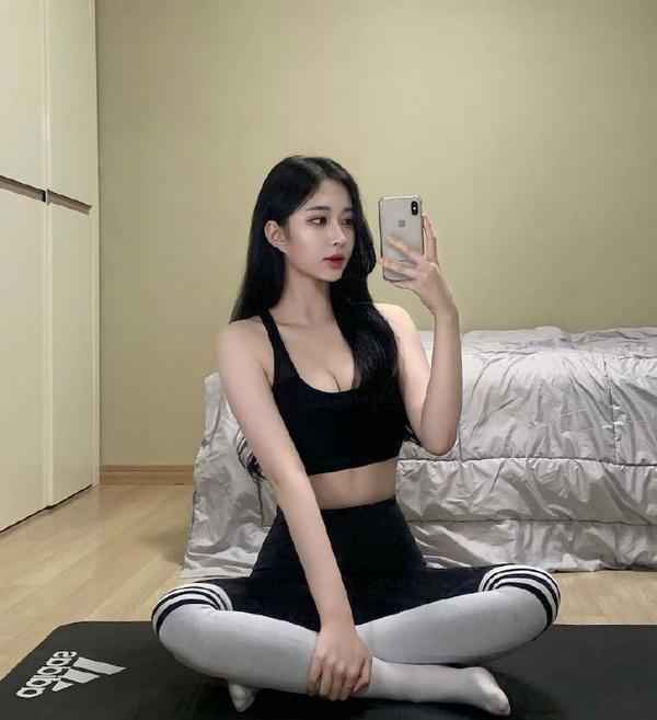 韩国学生妹徐琳私房照 极品美貌修长美腿性感迷人