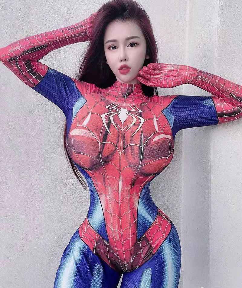 史上最大“蜘蛛侠”！来自马来西亚的周臻娜，蜘蛛衣服写真照片