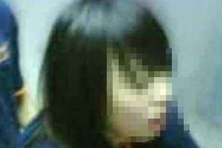 香港吉野门强奸视频,女子被迫脱光衣服惨遭轮奸