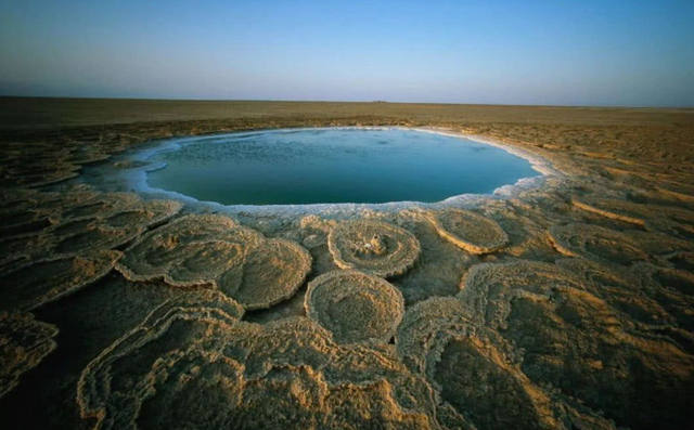 盐丘形成的地质过程 | 地球上最“奇特”的地质地貌之一（盐丘）