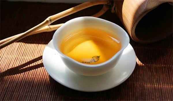 白茶是什么茶是绿茶吗？经常有人问这个问题