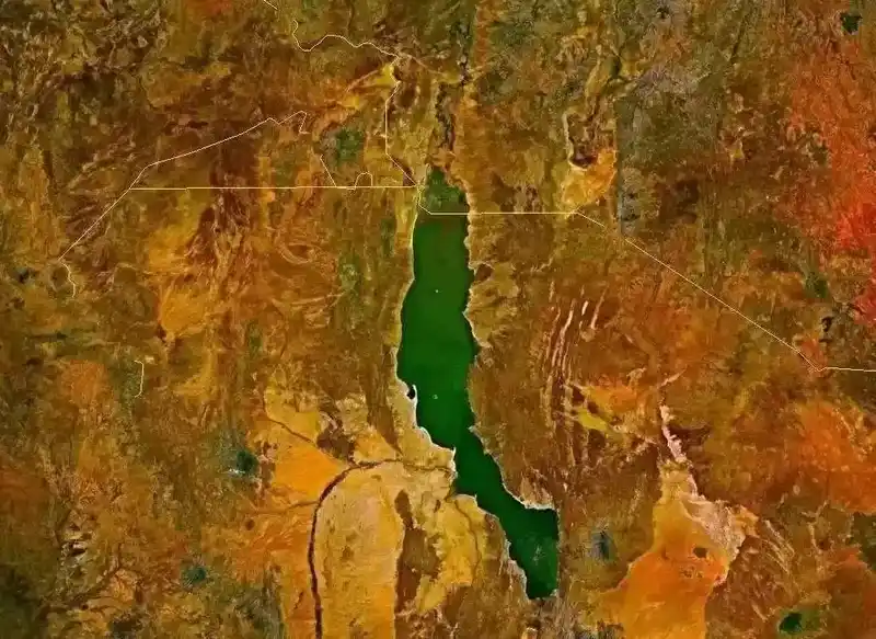 东非大裂谷怎样形成的？它的裂痕到底多大，一起研究一下！