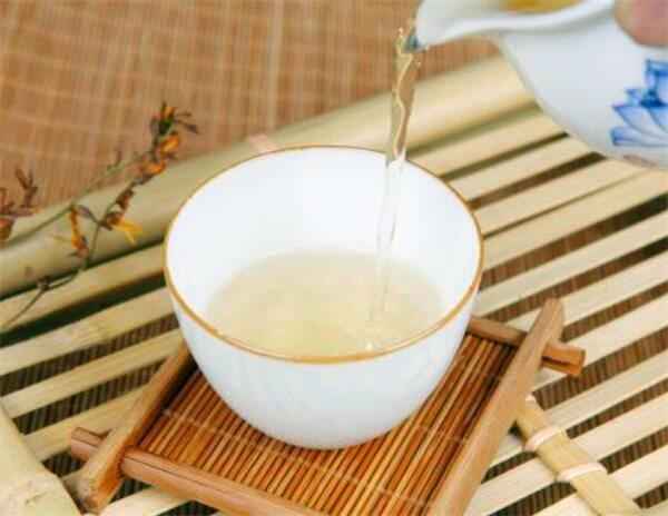 白茶是什么茶是绿茶吗？经常有人问这个问题