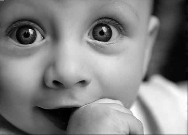 孕期孕妇吃什么可以让宝宝颜值高眼睛大？不光是葡萄好