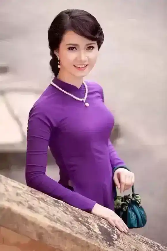 越南美女NguyenTranHuyenmy光脚图片（高清写真）