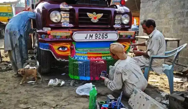 巴基斯坦著名的叮当车