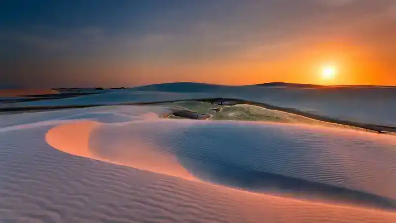 巴西沙漠湖：沙漠变千湖公园！巴西这片沙漠每年都会变身泳池！