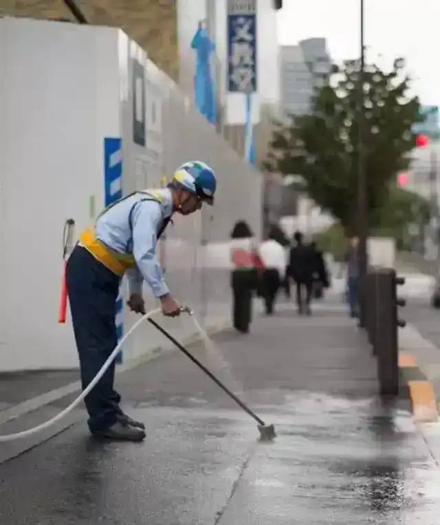 日本是不是最干净的国家？为什么日本那么干净？