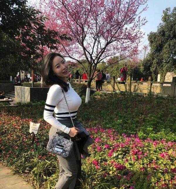 蒋聘婷微博名是什么（蒋聘婷性感写真图片大全）