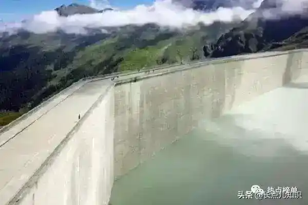 世界上最高的大坝叫什么名字（世界上十大最高的水坝排名）